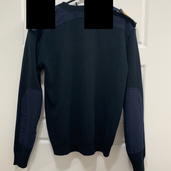 Uniform-style hoodie - Picture 4 of 4